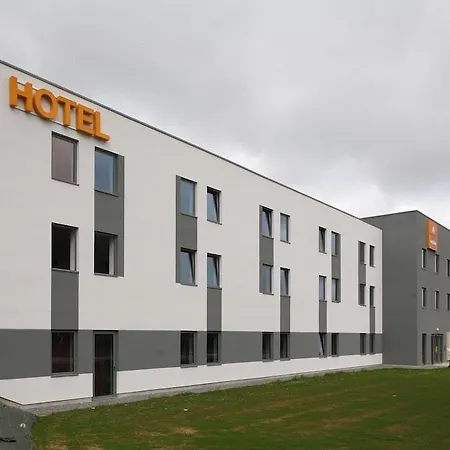 Ouest Hotel 2*