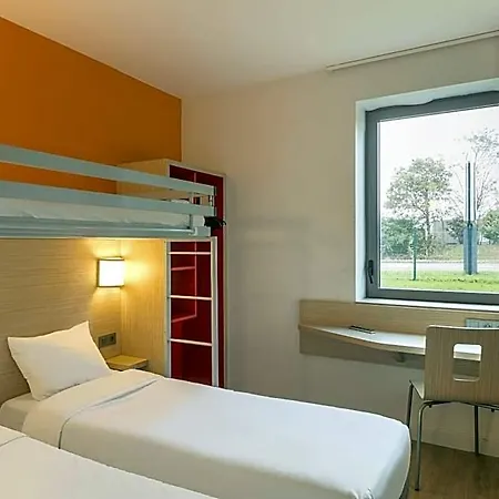 Ouest Hotel 2*