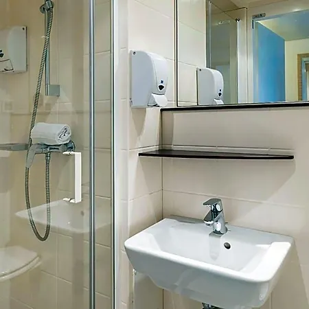 Ouest Hotel