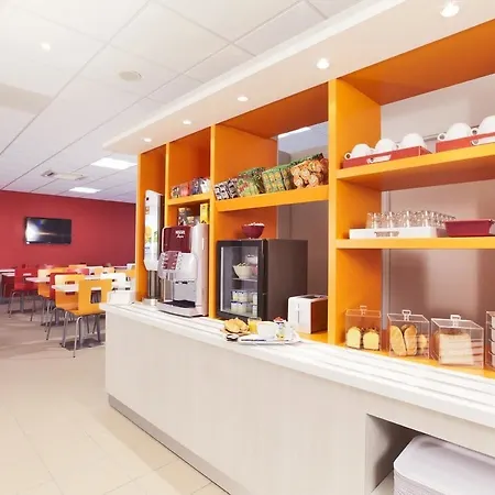 Ouest Hotel