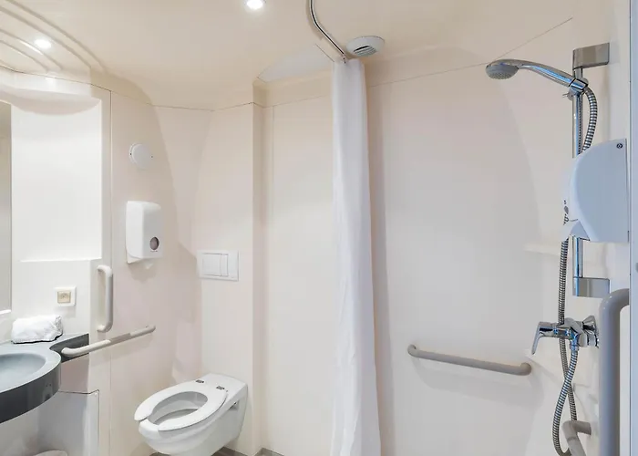 Ouest Hotel Laval (Mayenne)