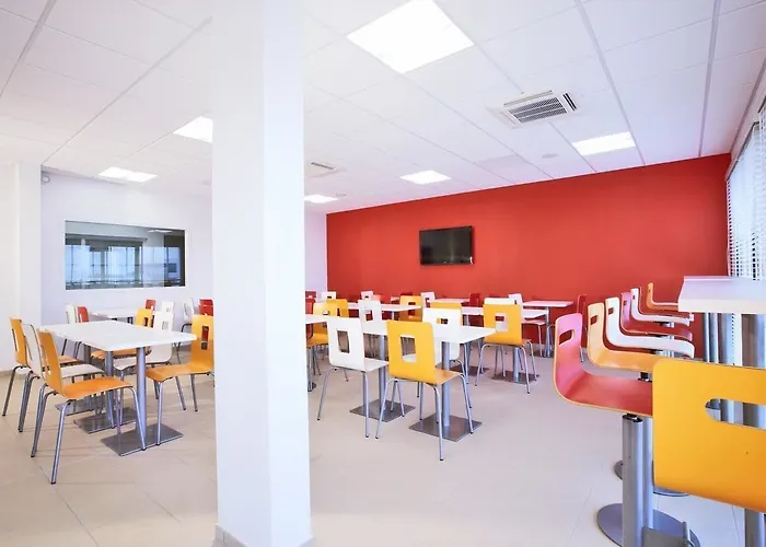 Hotel Ouest Laval (Mayenne)